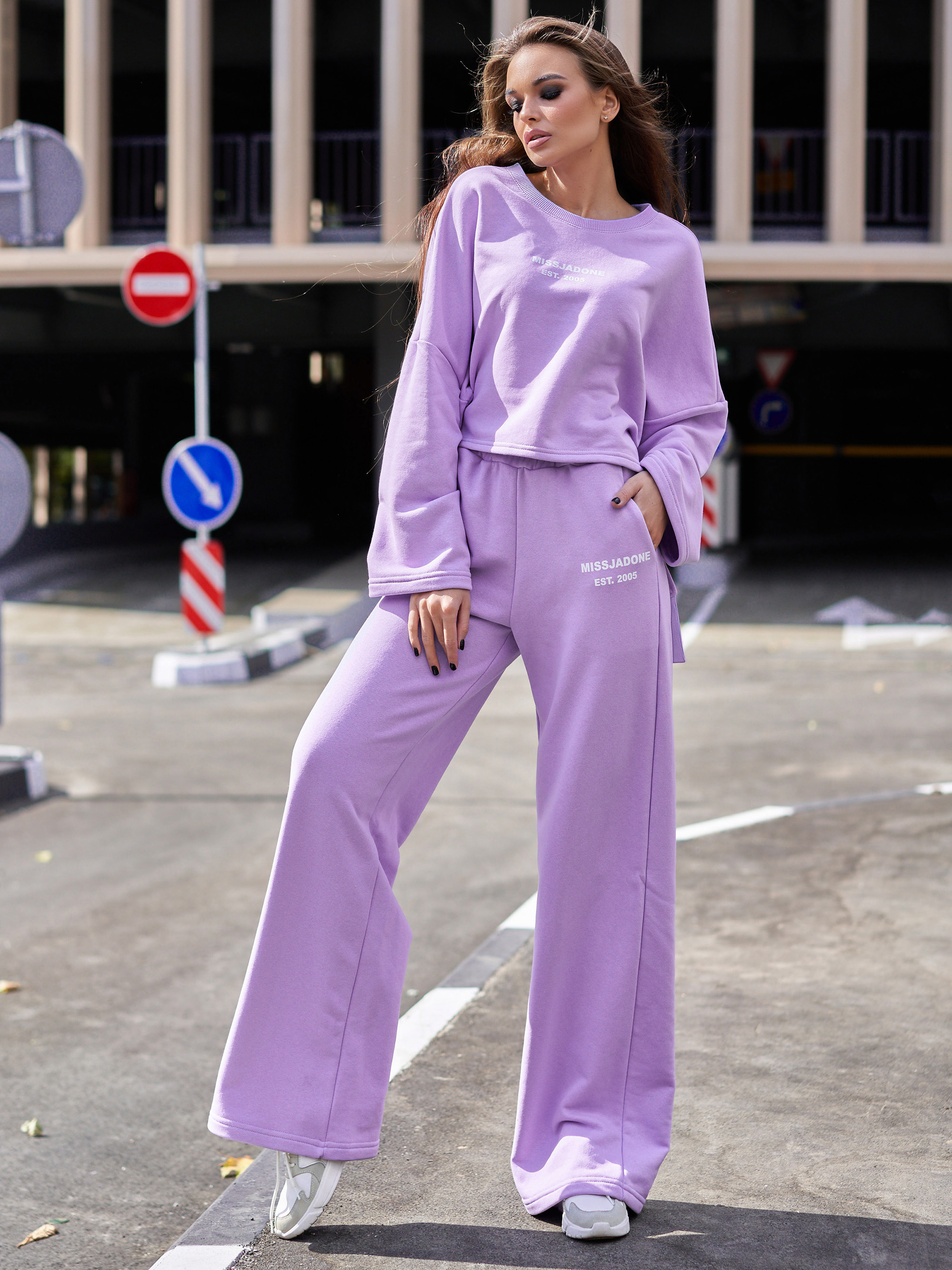 

Женский JADONE FASHION прогулочный костюм с кюлотами и удлиненной спинкой Лесси цвет фиалковый L (Прогулочный костюм с кюлотами Лесси фиалковый)