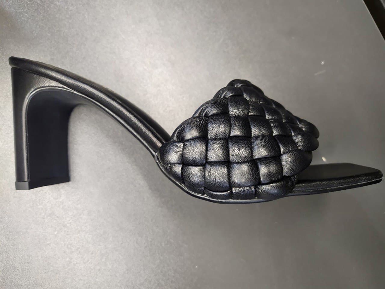 

Босоножки DIANAANIPKO D184 39 Черный