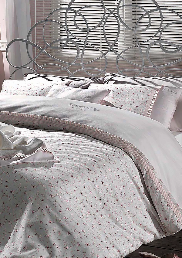

Постельное белье Maison Dor Roses евро 7 предметов кремово-розовое 200х220