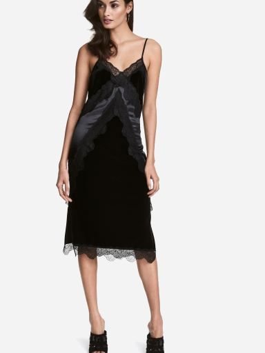 

Платье H&M 0467239001 36 (165/84А) Черное