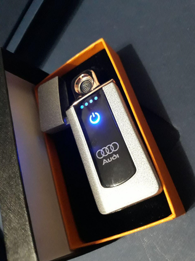 

Электронная USB зажигалка Audi
