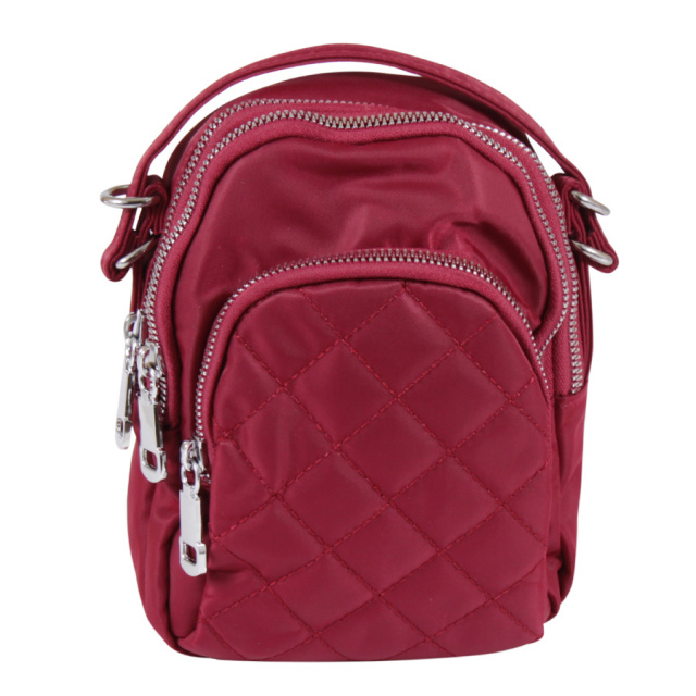 

Сумочка Luxury Leather Accessories из водонепроницаемого текстиля,33616.красная