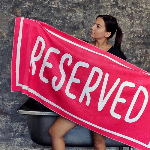 

Пляжное полотенце большое с принтом Reserved