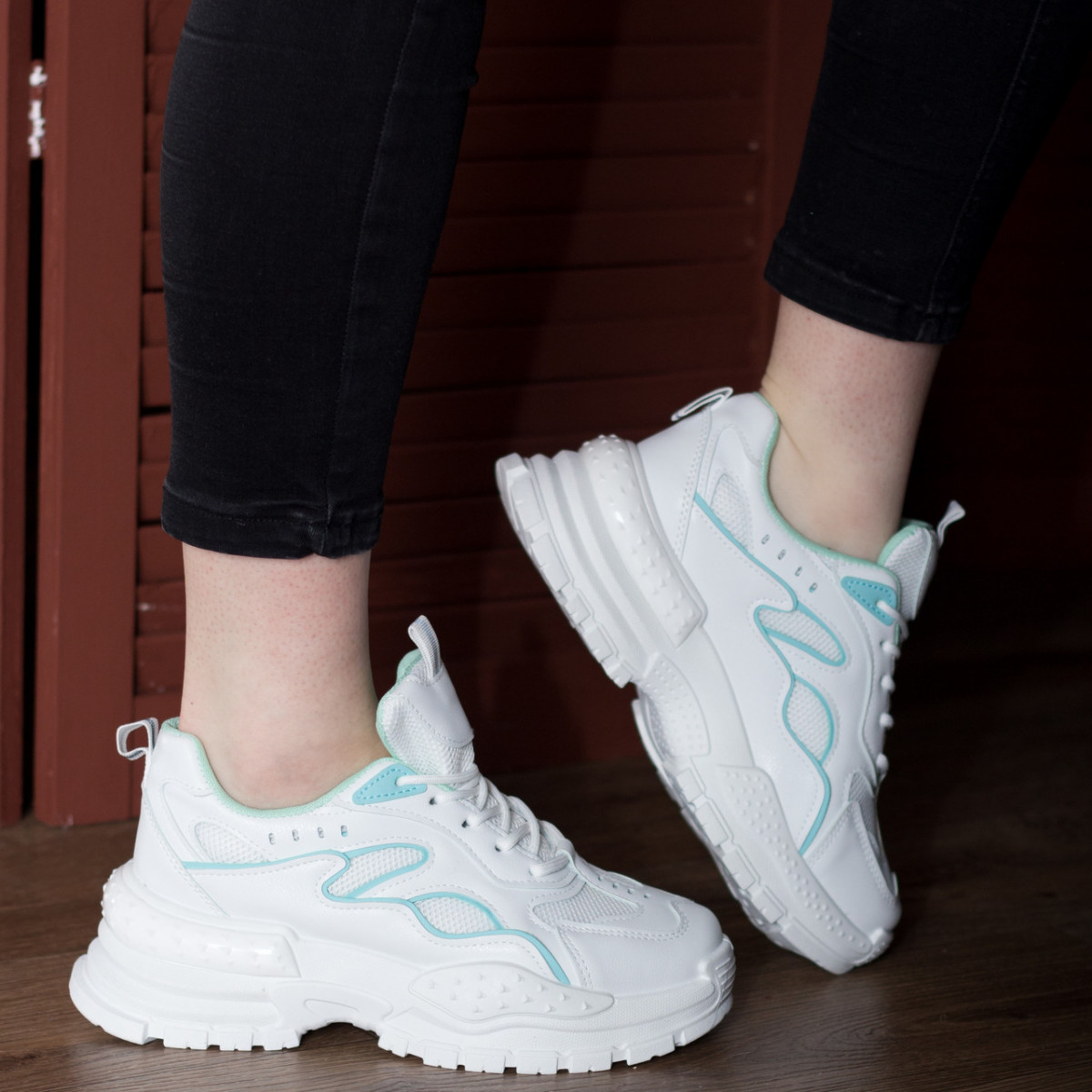 

Кроссовки женские Fashion Xochi 2670 37 размер 23,5 см Белый