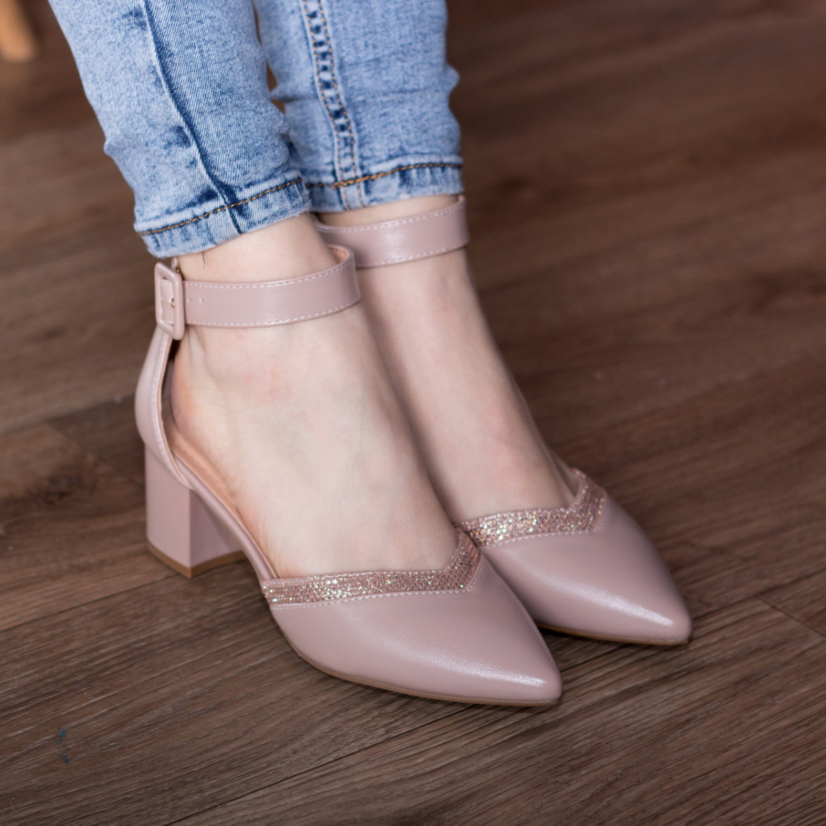 

Туфли женские Fashion Eddie 2774 40 размер 25,5 см Бежевый