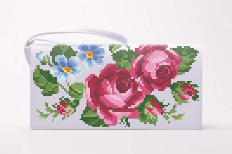 

Набір для вишивки нитками Барвиста Вишиванка заготовки пошитого клатча Рожеві троянди, фіалки (КЛ009шБ1301i)