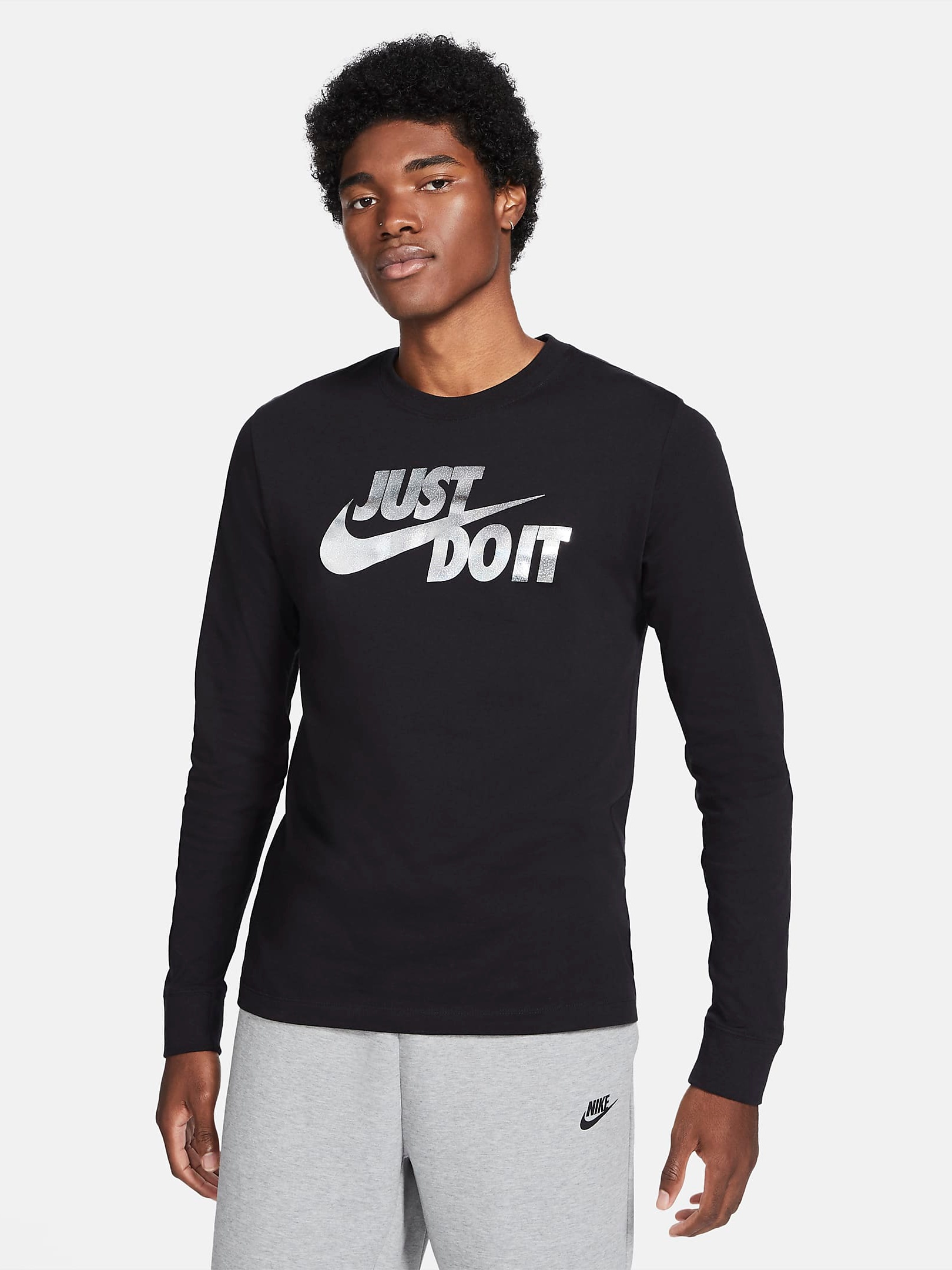 

Футболка с длинными рукавами Nike M Nsw Tee Ls Brnd Mrk Foil DB6529-010 L