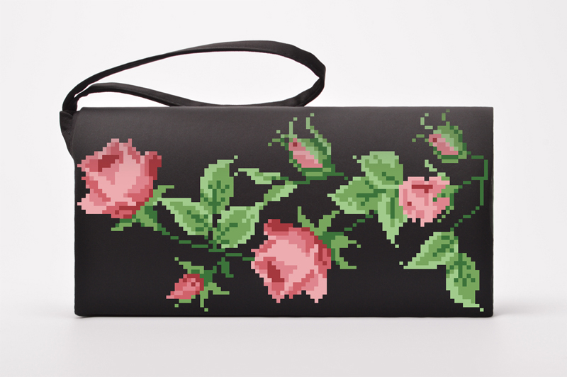 

Набір для вишивки бісером Барвиста Вишиванка заготовки пошитого клатча Тендітні троянди (КЛ017дЧ1301k)