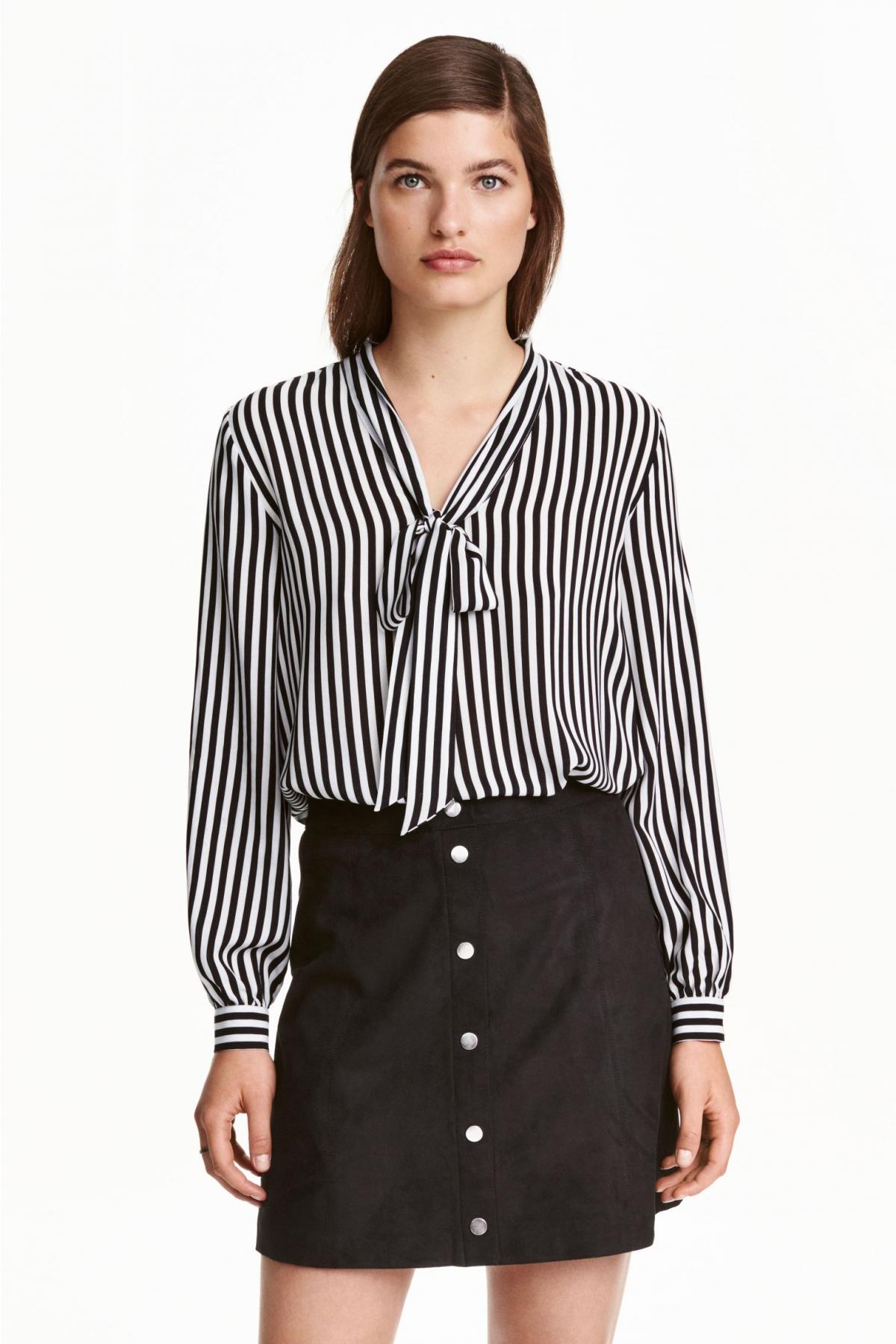

Блуза H&M eur  Черная (5629-0401479001, Блуза H&M eur 44 Черная (5629-0401479001)