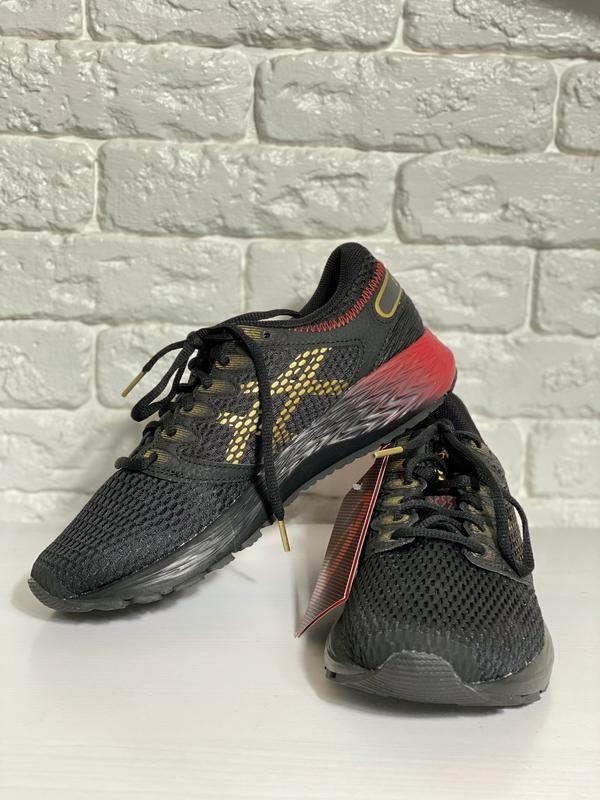 

Кроссовки для бега Asics Roadhawk FF 2 39 чёрный
