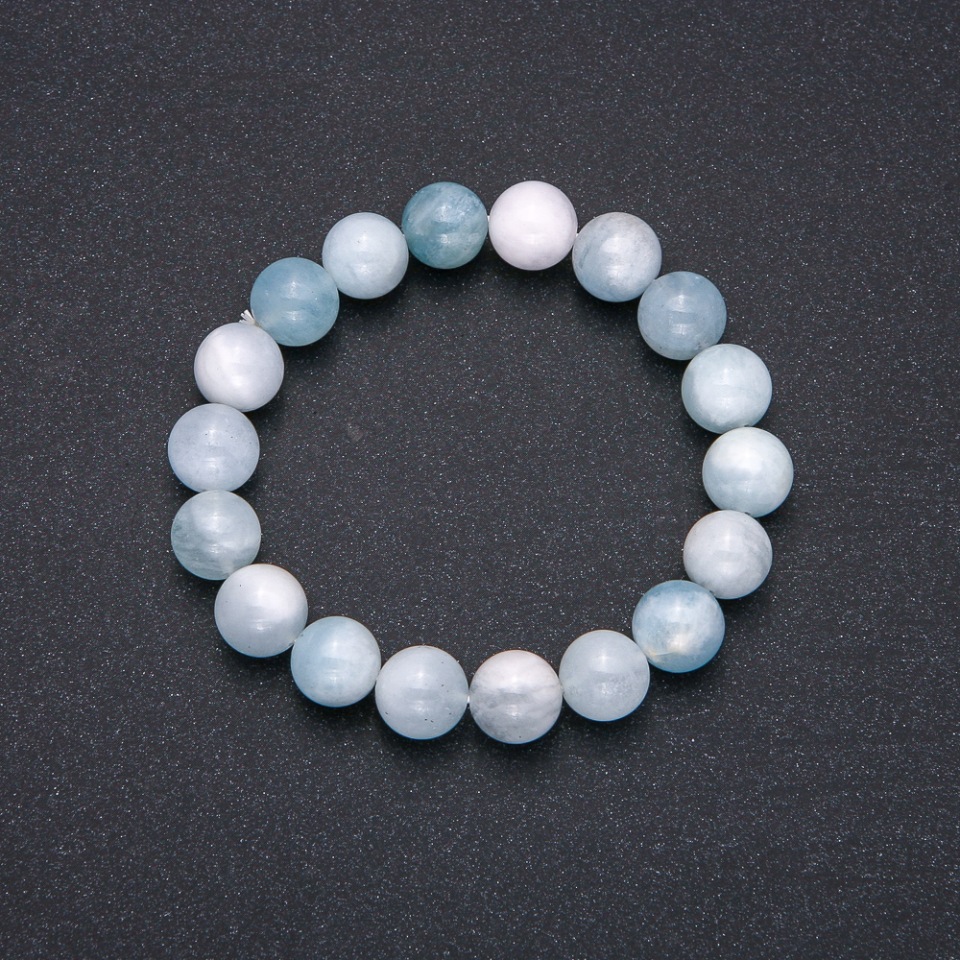 

Браслет из натурального камня Аквамарин на резинке гладкий шарик, диаметр 10(+-)мм обхват 18см, ida39931