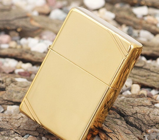 

Зажигалка Zippo VINTAGE HIGH POLISH BRASS (270)