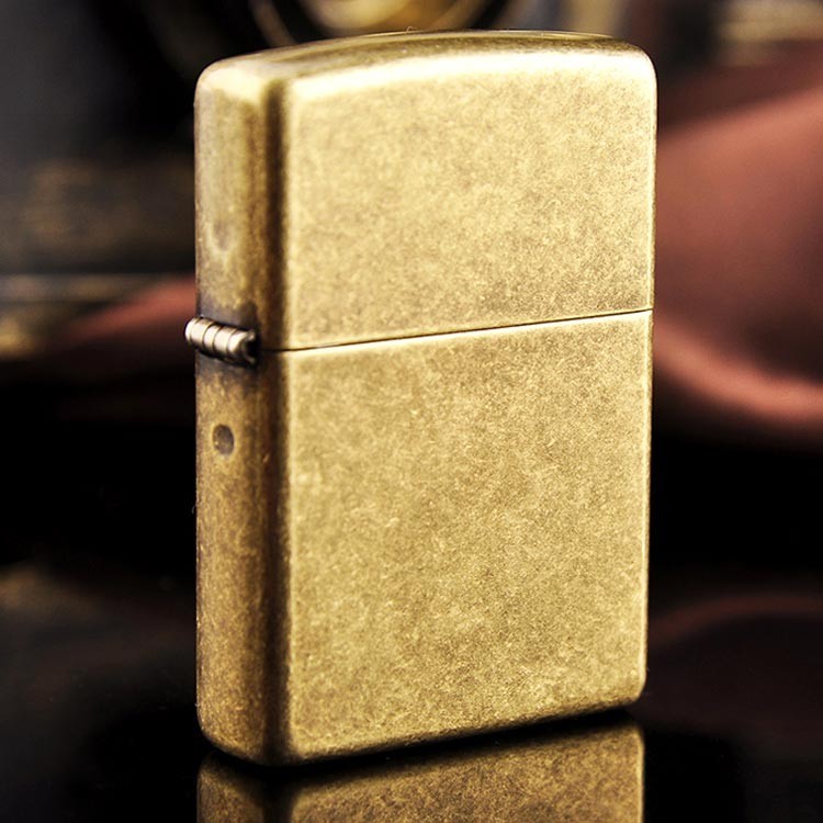 Zippo antique. Zippo 201fb Antique Brass медная. Зажигалка Antique Brass™ Zippo 201fb. Zippo 201. Zippo латунь.