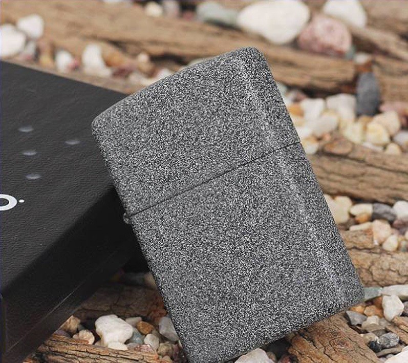 

Зажигалка Zippo IRON STONE (211)