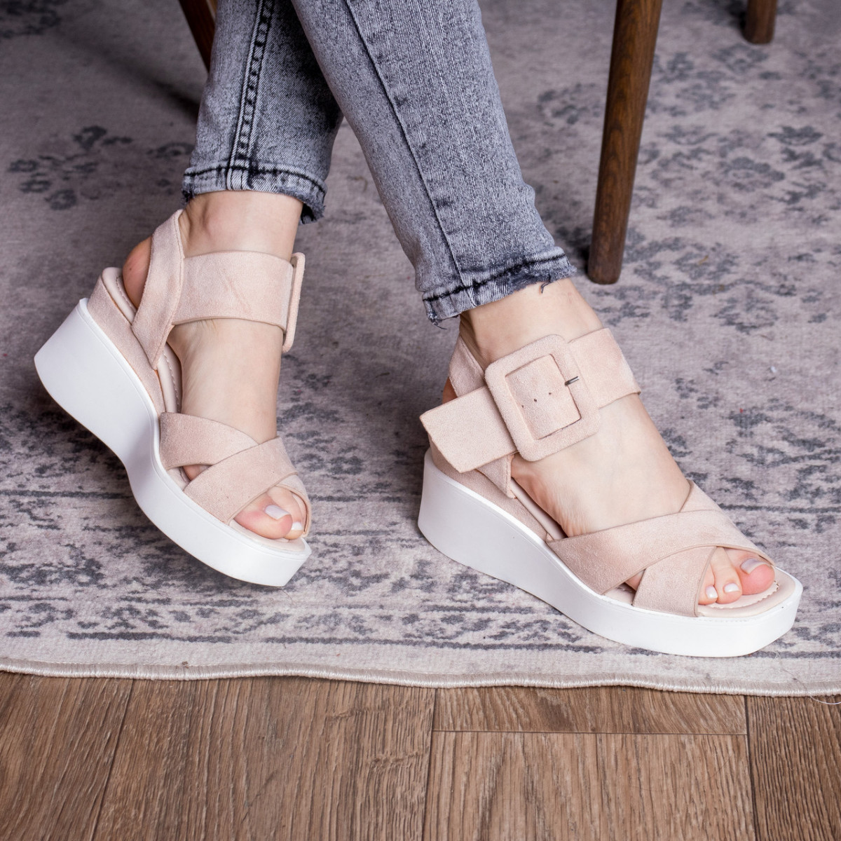 

Женские босоножки Shoes Randy 2689 38 размер 24.5 см Бежевый