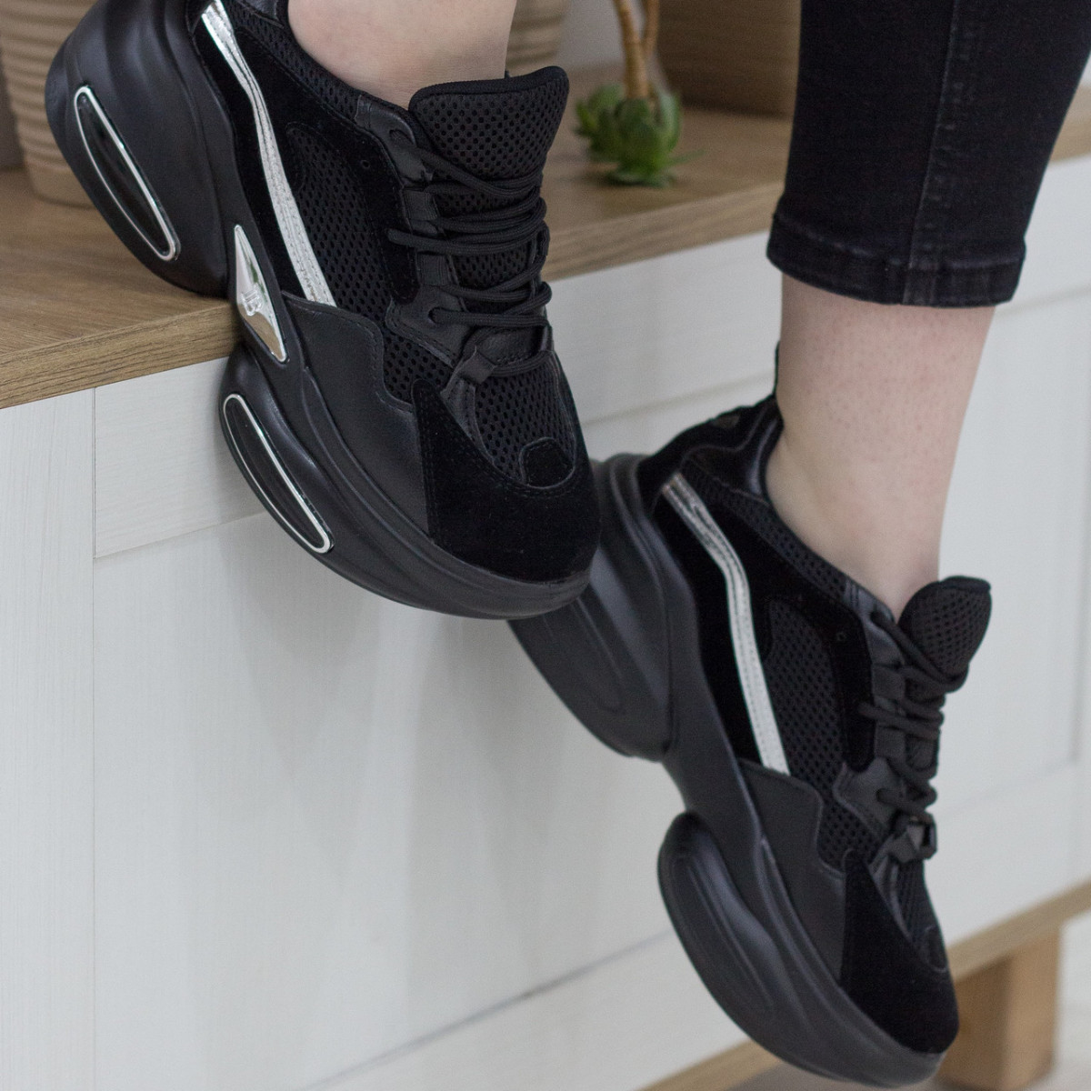 

Кроссовки женские Shoes Fannya 2802 38 размер 24 см Черный