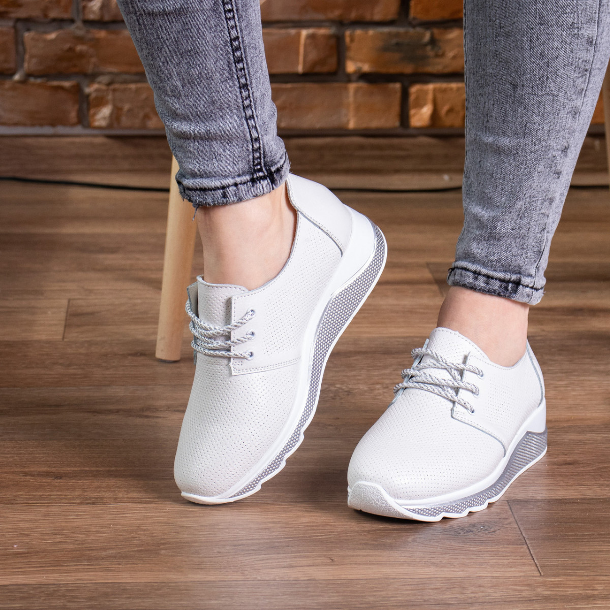 

Кроссовки женские Shoes Xanthus 2673 39 размер 25 см Белый