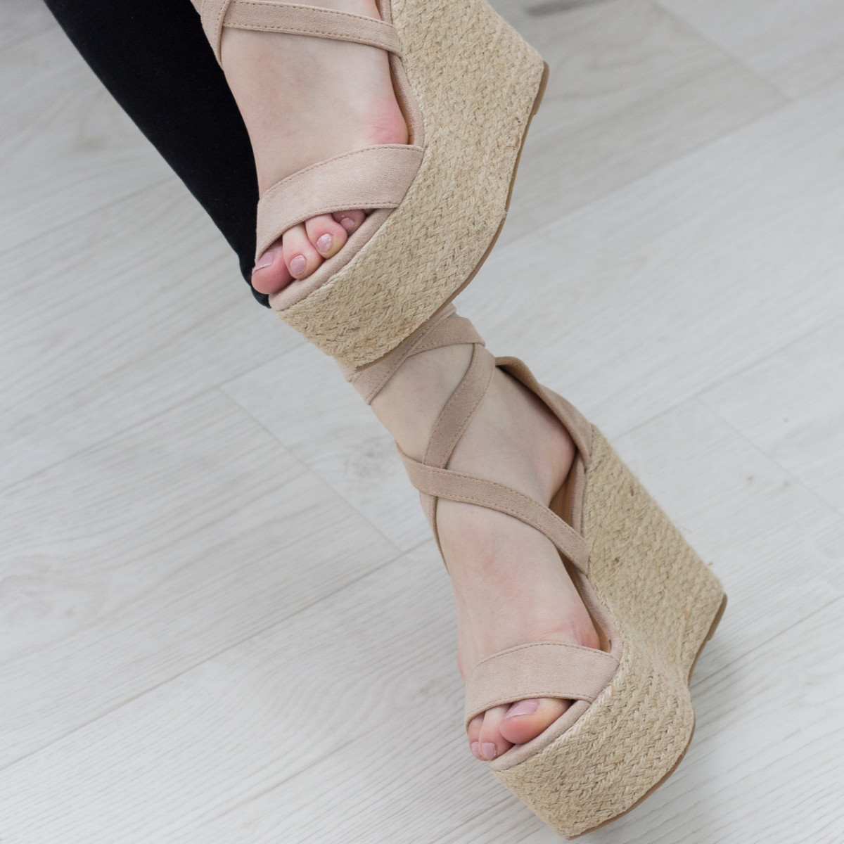 

Женские босоножки Shoes Abs 2773 37 размер 24 см Бежевый