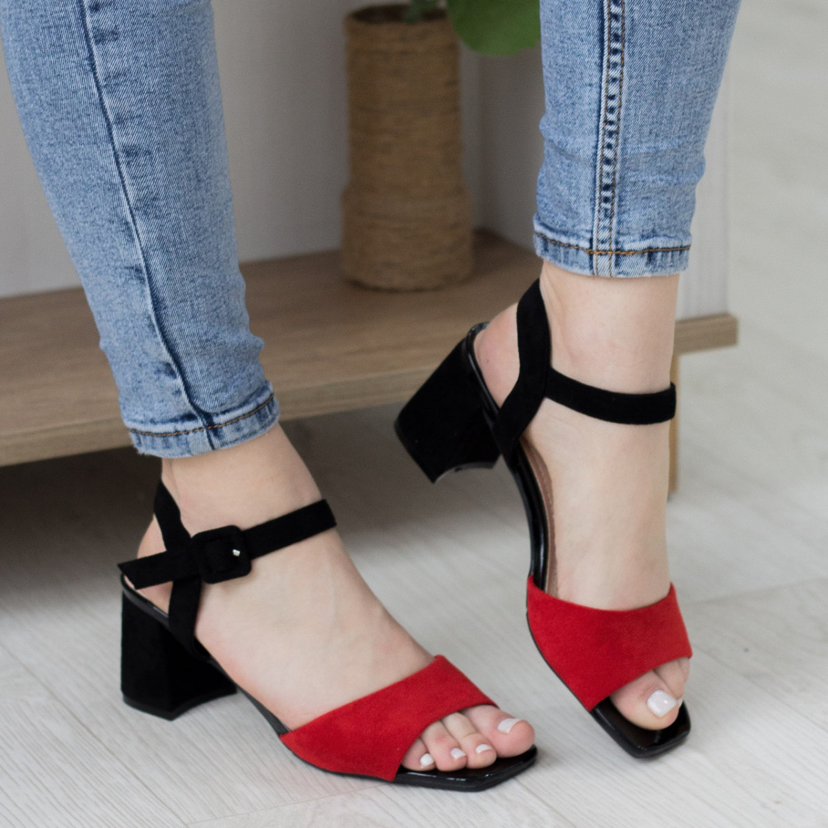 

Женские босоножки Shoes Kadi 2710 40 размер 25.5 см Красный