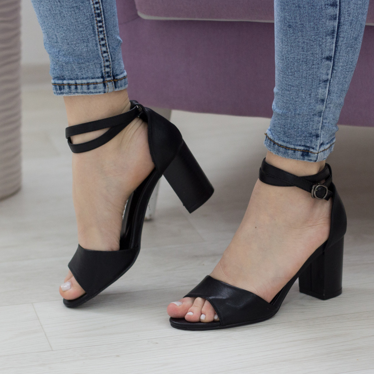 

Женские босоножки Shoes Mac 2757 35 размер 23 см Черный