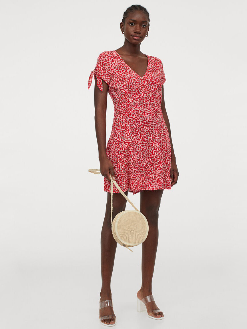 

Платье H&M 060714803_red 46 Красное с белым