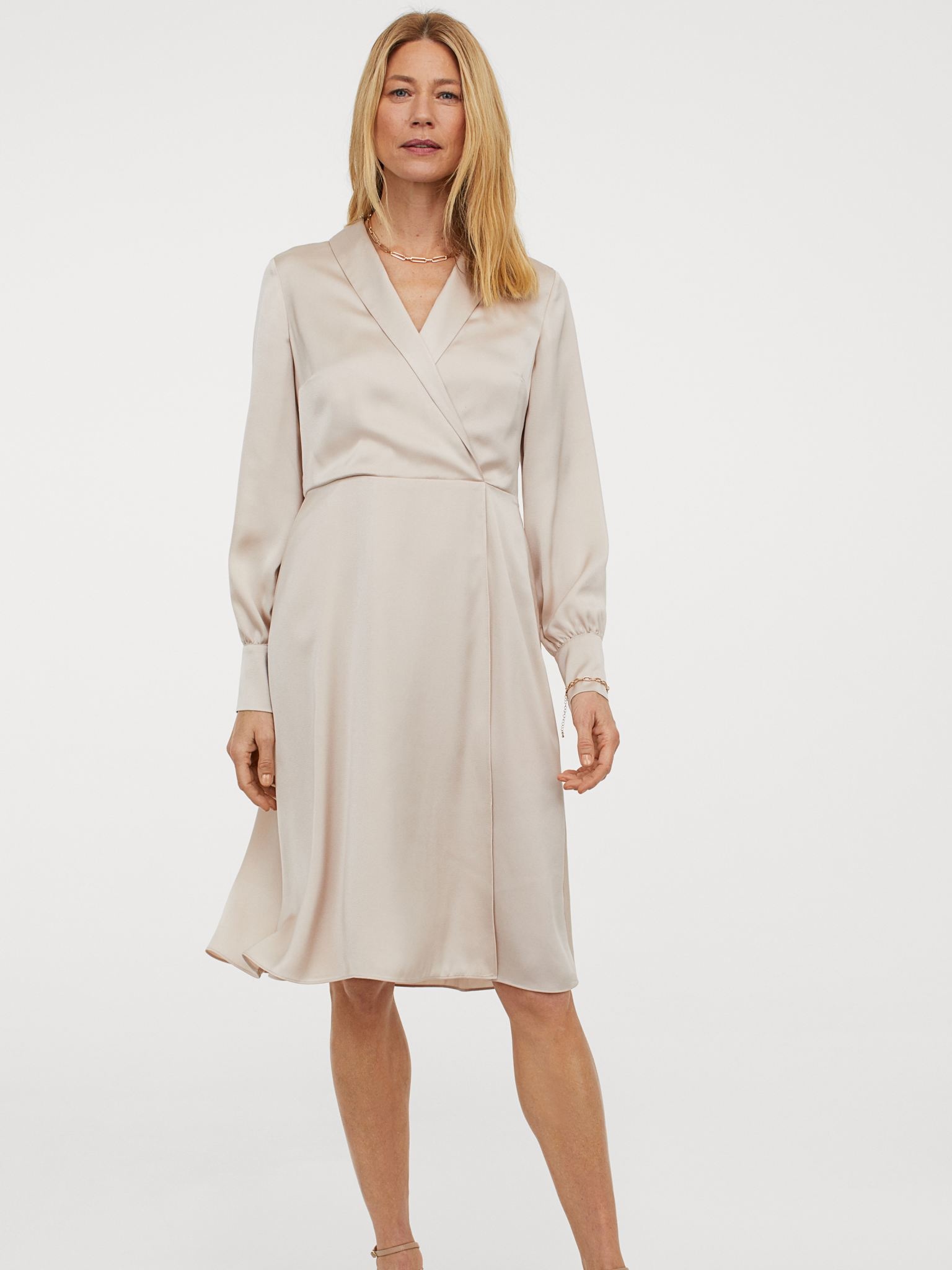 

Платье H&M 9275412sm M Светло-бежевое