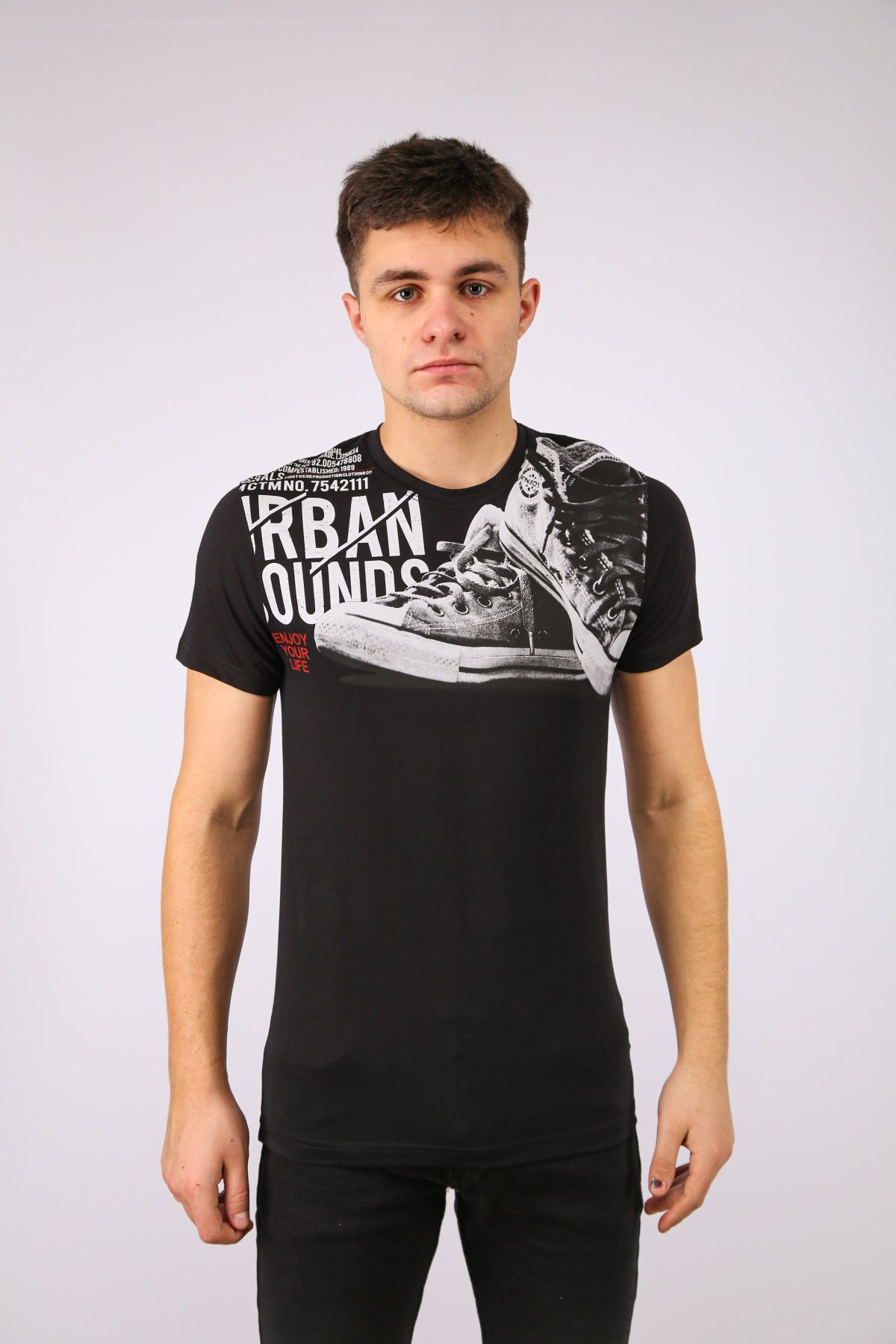 

Футболки Daniel & Jones DJ506 M Чорний