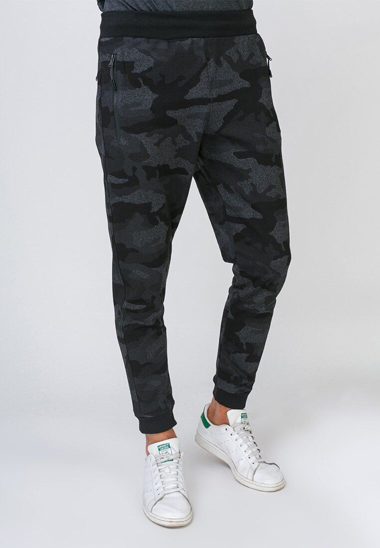 

Спортивні штани Tommy Life 84754 S Чорний камуфляж