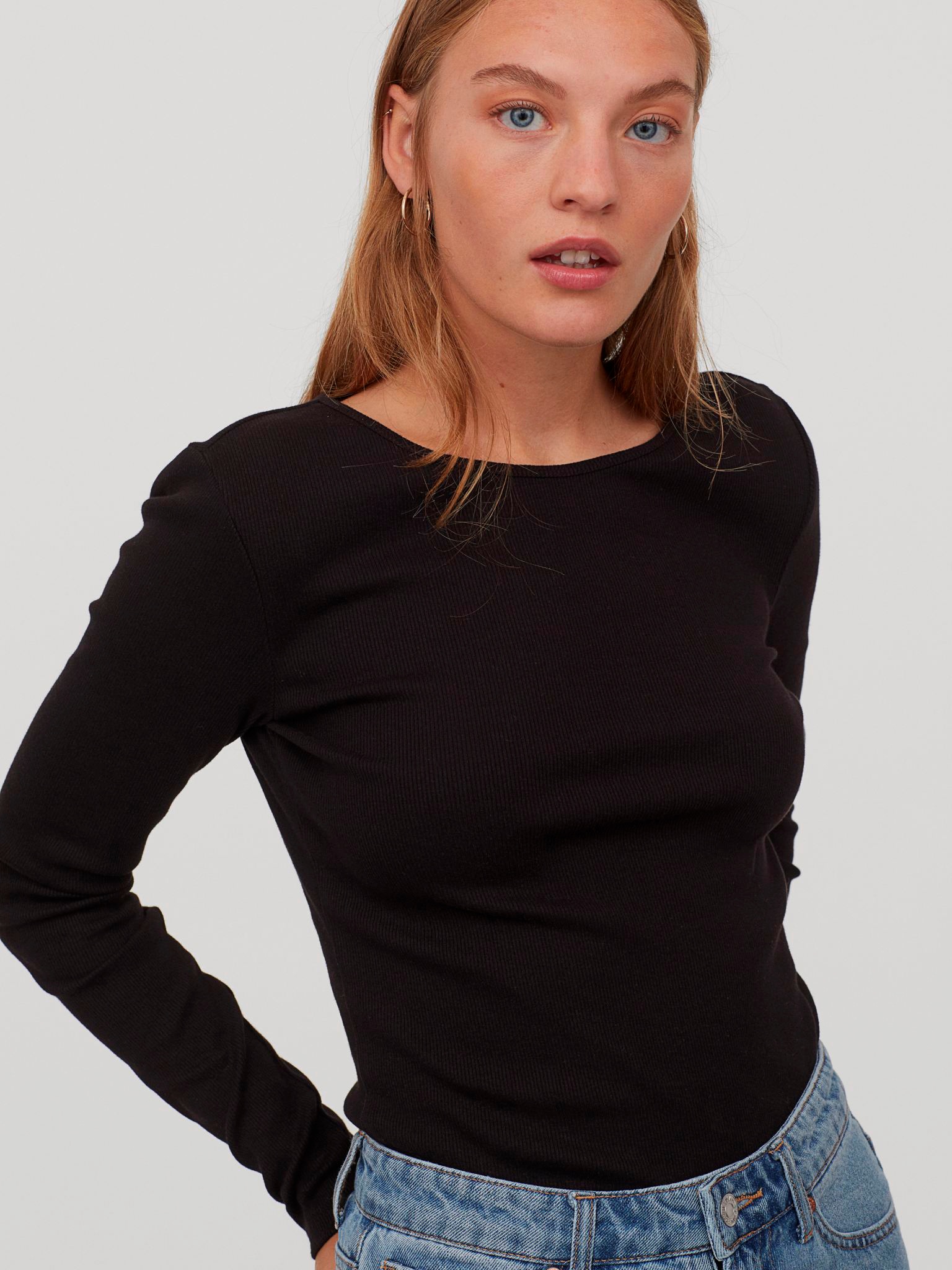 

Лонгслив H&M 0784926-0 S Черный
