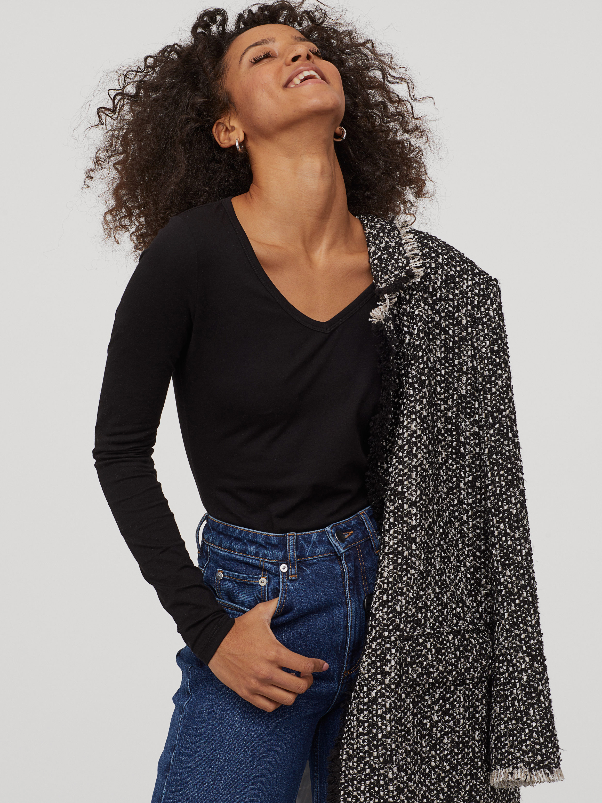 

Лонгслив H&M 0828050-1 XS Черный