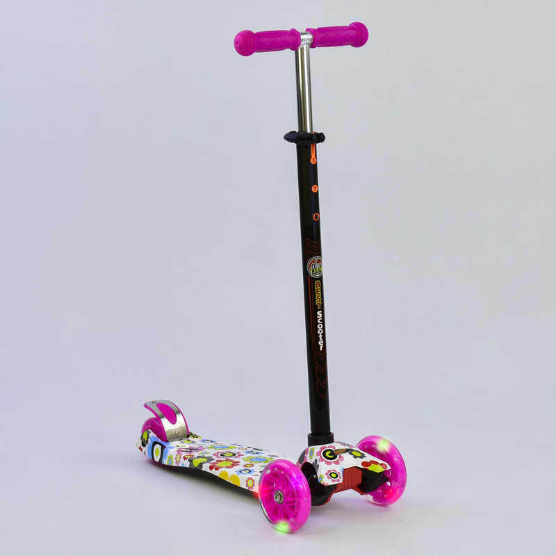 

Самокат детский пластмассовый с алюминиевой трубкой руля + 4 колеса Pink/White (74311)