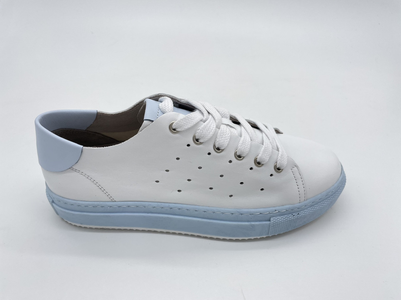 

Кеды женские Christian YuMa CY046-108442white 39(р) белые