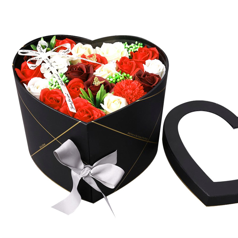 

Подарочная коробка с цветами из мыла Lesko L-4645 Black в форме сердца