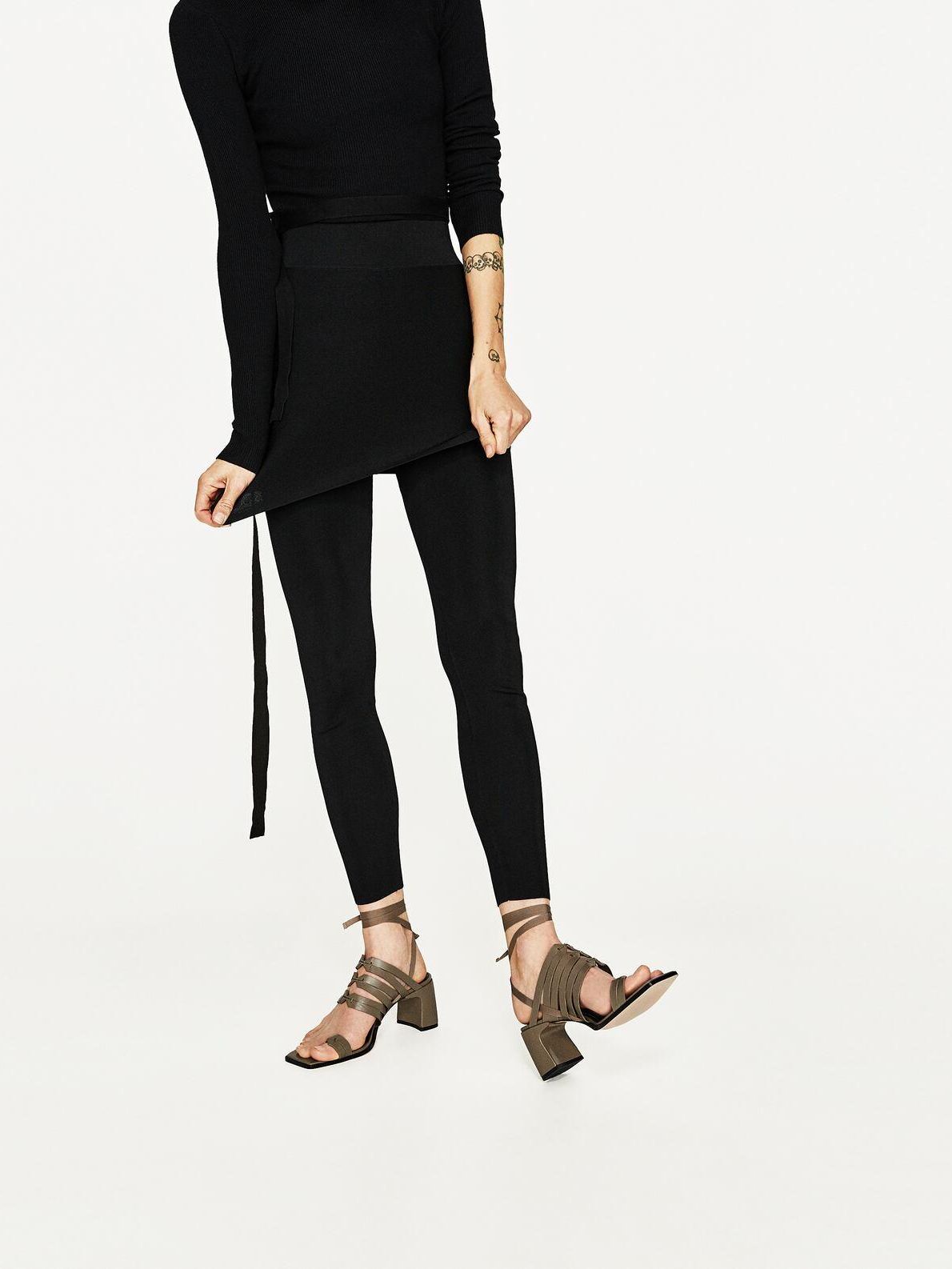 

Брюки Zara 9919/002/800-AAAD L Черные