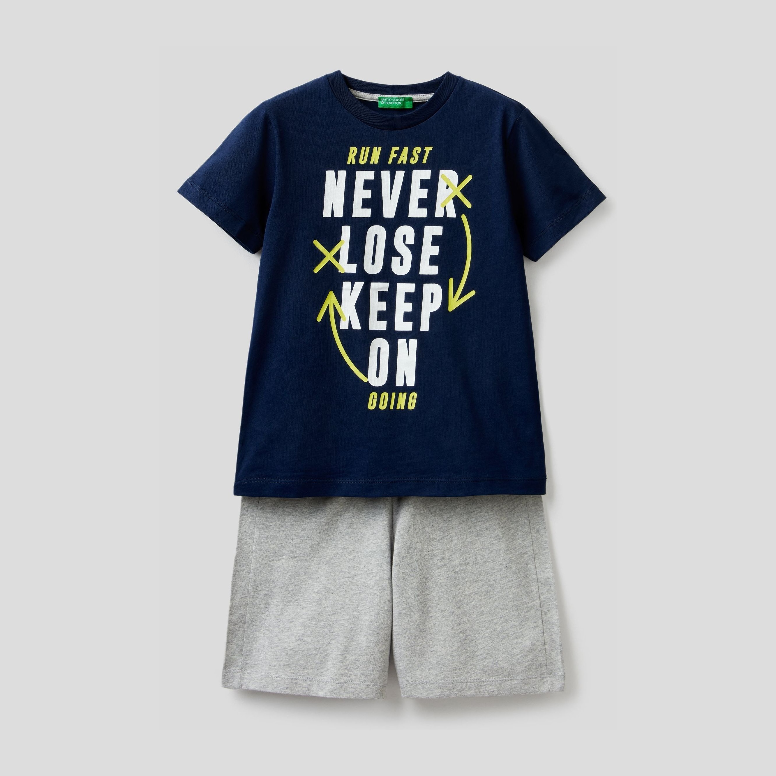 

Костюм (футболка + шорты) United Colors of Benetton 3096Z11Q6.G-252 150 см XL