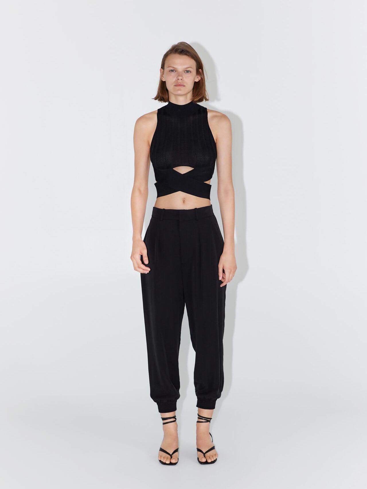 

Брюки Zara 8119/048/800-AAAD S Черные