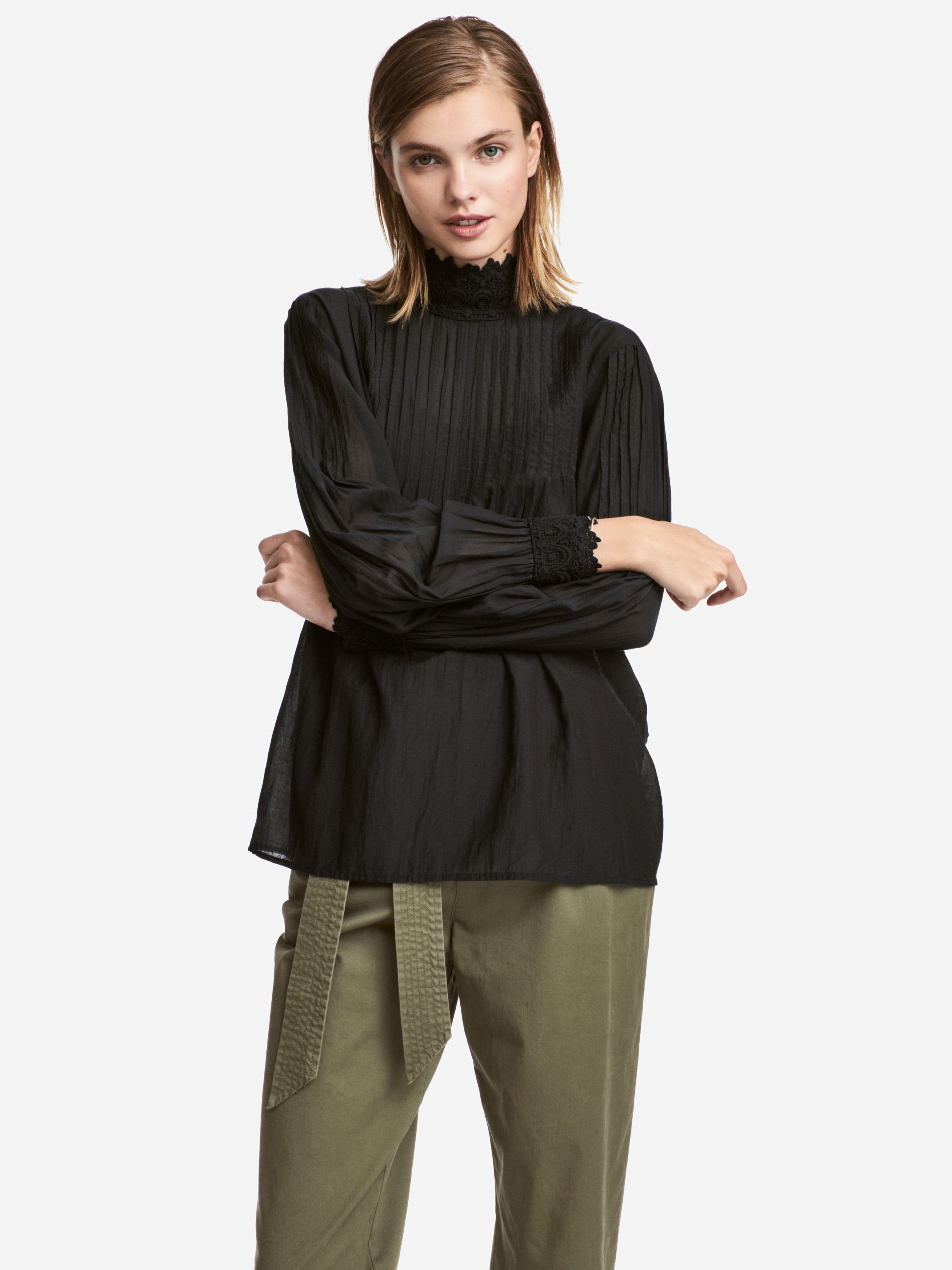 

Блузка H&M 5198536-AAAD 40 Черная