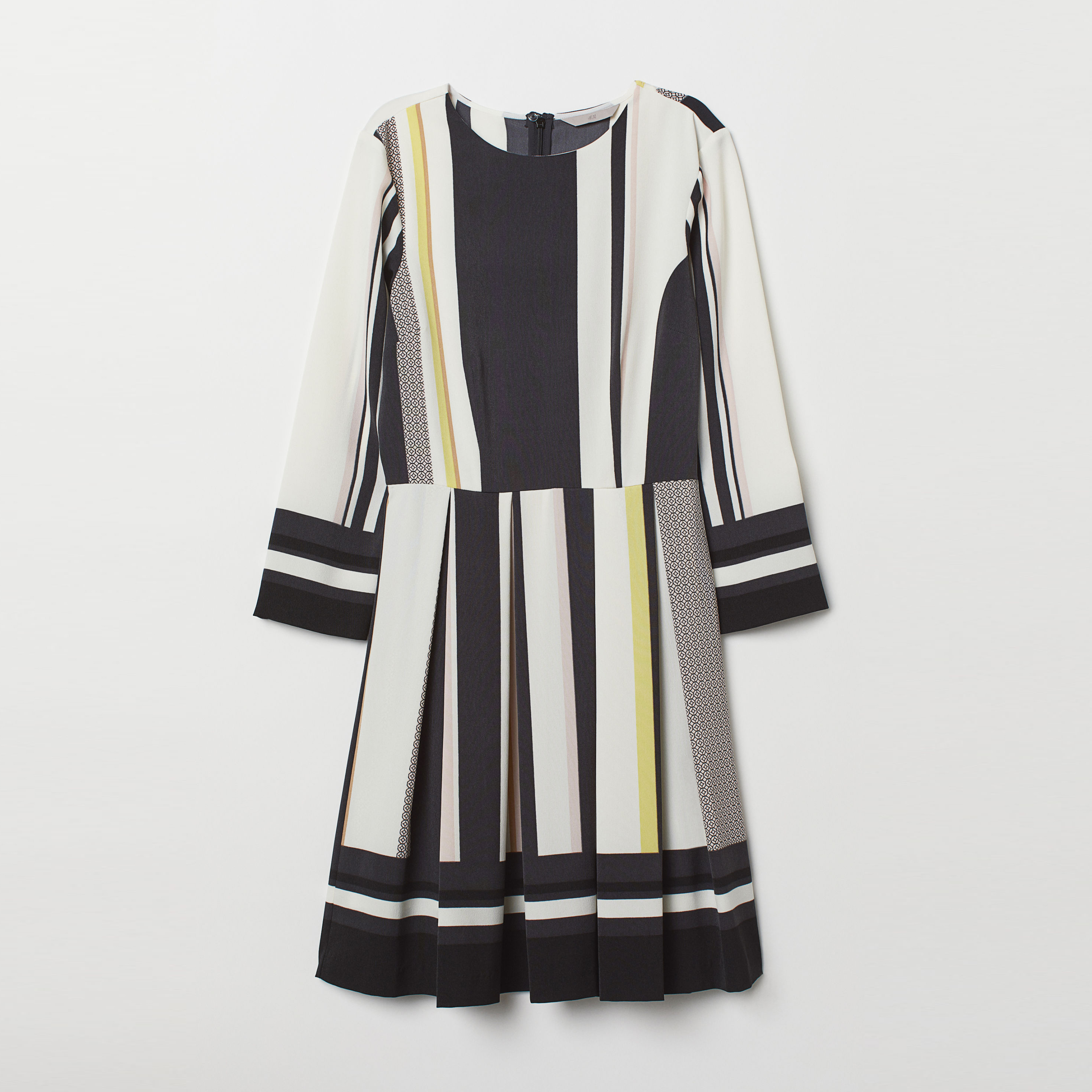

Платье H&M 7091889-AANL 36 Разноцветное