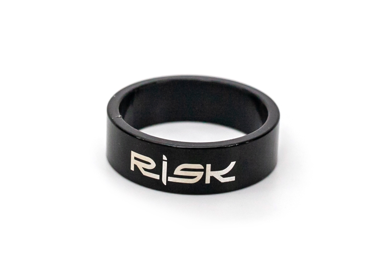 

Проставочное кольцо 1-1/8" 10mm RISK для рулевой колонки 10 шт (черн.) RIN-051