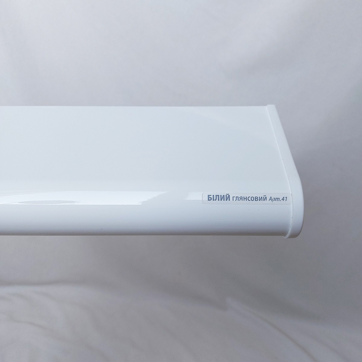 

Подоконник PLASTOLIT белый глянец 500х4700 1 капинос