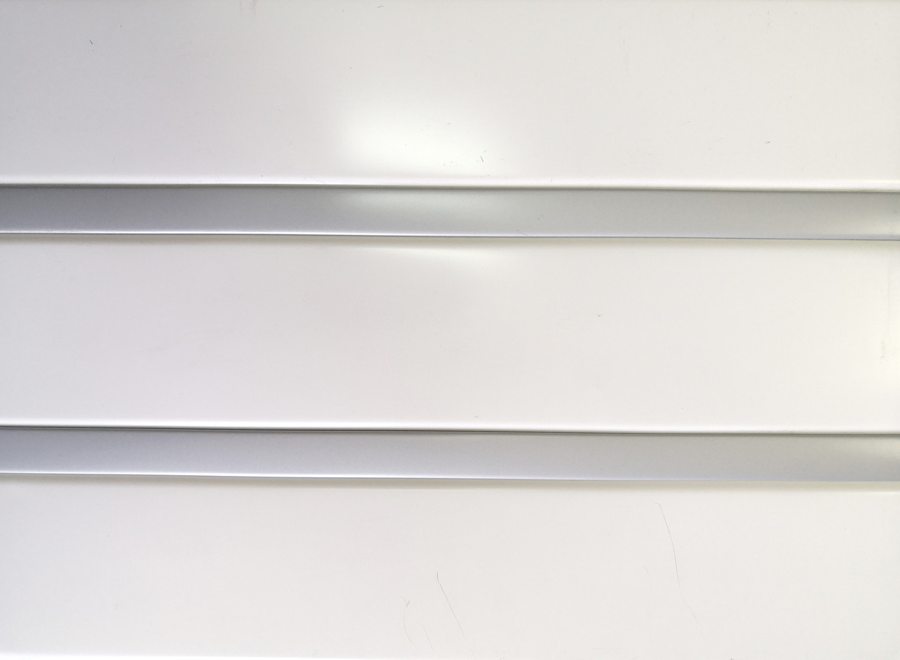 

Реечный алюминиевый потолок Allux белый матовый - серебро металлик комплект 200 см х 240 см