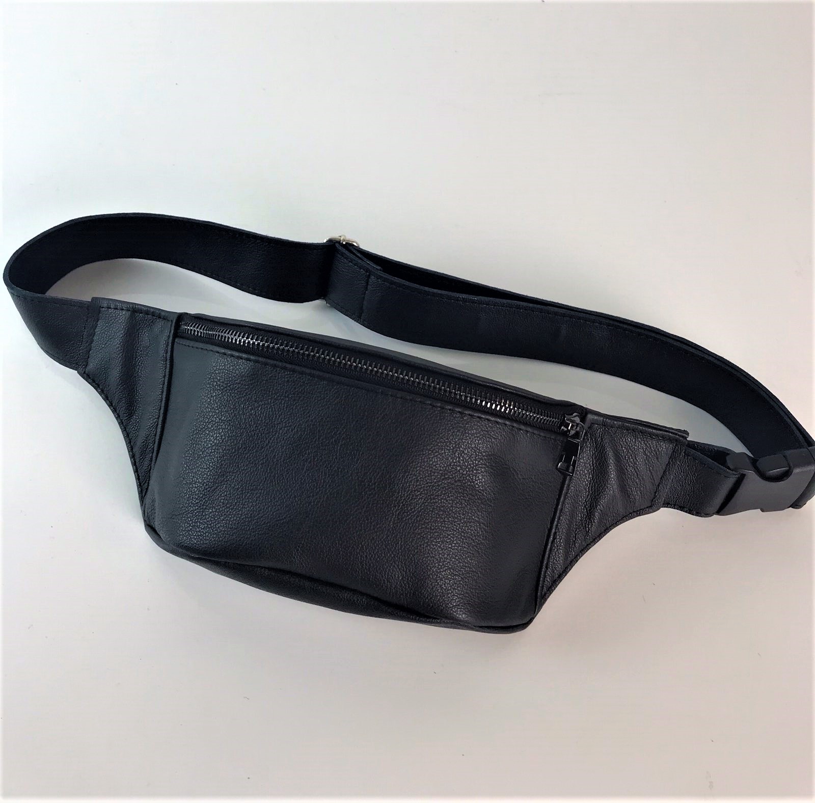 

Сумка на пояс бананка шкіряна Sambag Tirso PSO чорний зі шкіряним ремнем