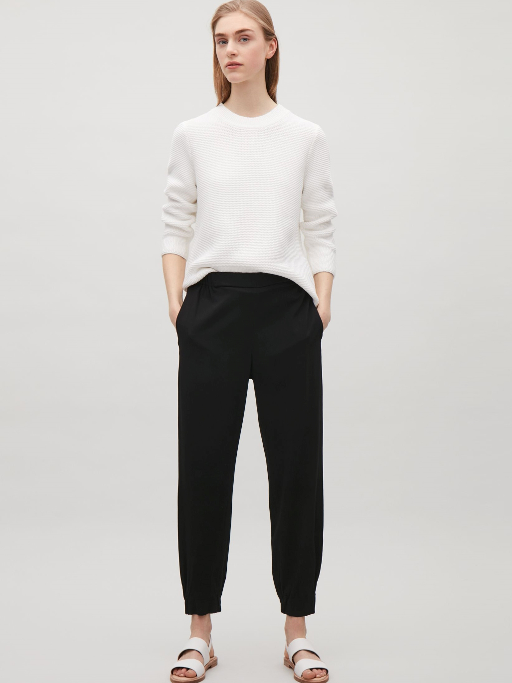 

Брюки COS 0367681-5 4 Черные