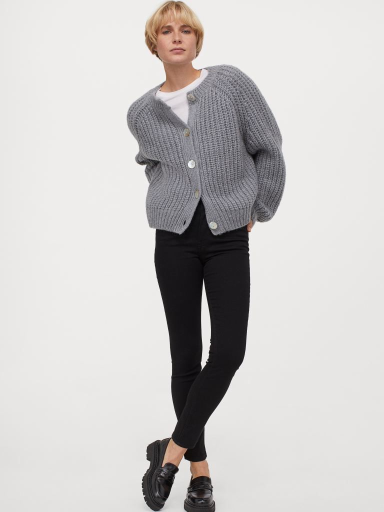 

Джинсы H&M 0562245046  (170/80А) Черные, Джинсы H&M 0562245046 42 (170/80А) Черные