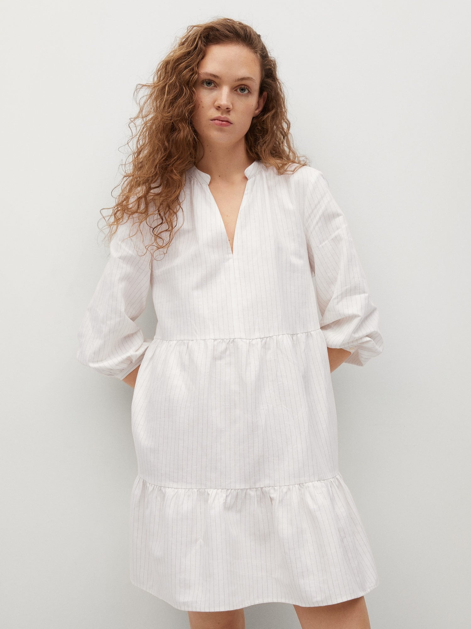 

Платье Mango 87057877-02 L