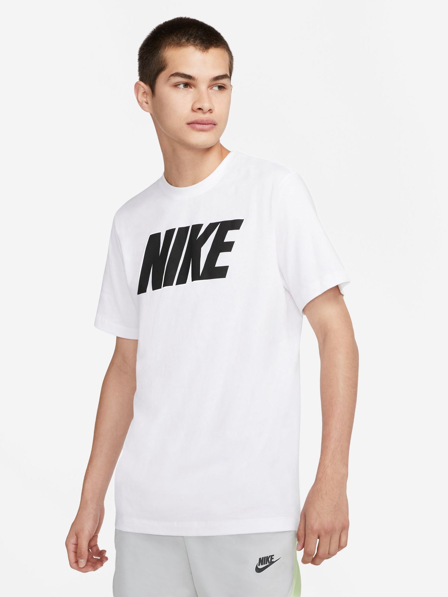 

Футболка Nike M Nsw Tee Icon Block DC5092-100 M