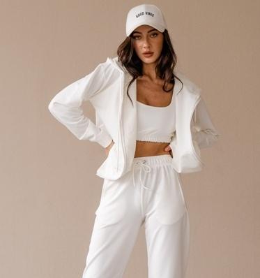 

Спортивная кофта G&M k-78556 универсальный 42-48 Размер цвет молочный