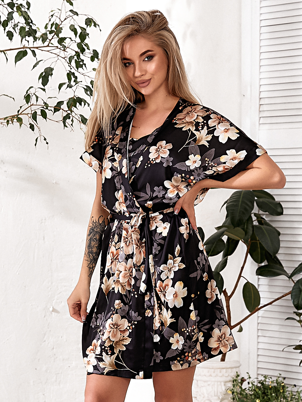 

Халат BARWA garments 0242 S/L Цветы на черном