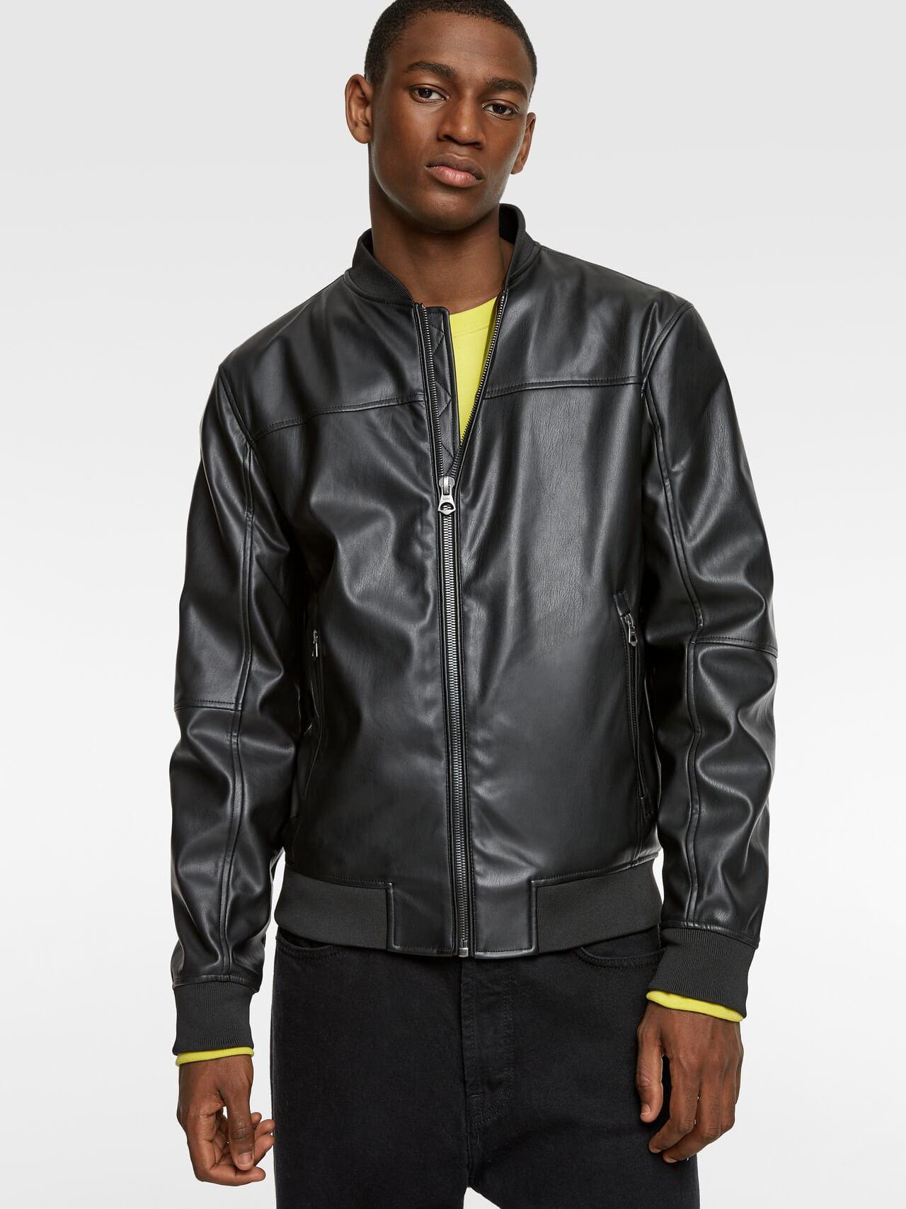 

Куртка из искусственной кожи Zara 3918/300/800-AAAD S Черная