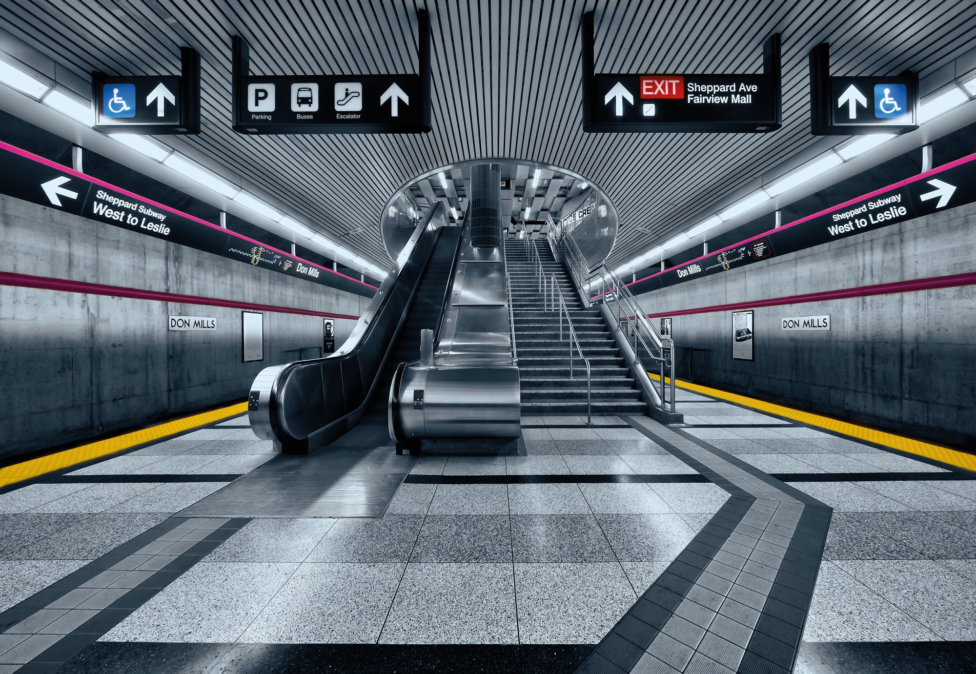 

Фотообои бумажные Komar Subway (Метро) 368х254 см 8 сегментов (8-996)